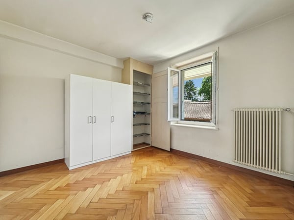 MAISON LOCATIVE DE 5 APPARTEMENTS AVEC ANNEXE INDEPENDANTE 23