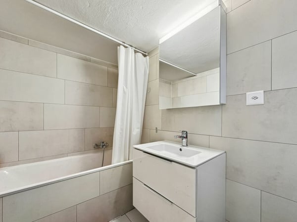 MAISON LOCATIVE DE 5 APPARTEMENTS AVEC ANNEXE INDEPENDANTE copie 14