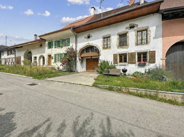 MAISON VILLAGEOISE CONTIGUË DE 2 APPARTEMENTS 1