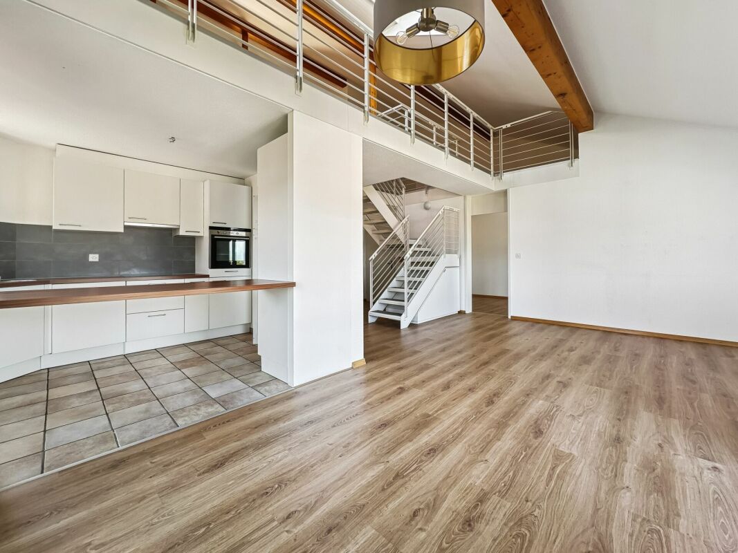 APPARTEMENT EN DUPLEX DE 6,5 PIECES DE 165 M2 AVEC BALCON
