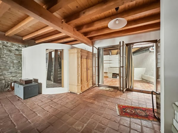 BELLE MAISON VIGNERONNE CONTIGUË EN TRIPLEX 6