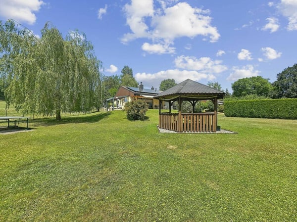 VILLA INDIVIDUELLE DE PLAIN-PIED EN BORDURE DE ZONE AGRICOLE AVEC UN RUISSEAU 15