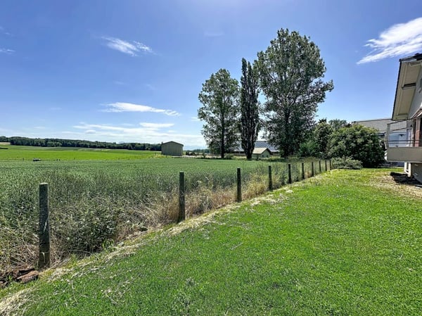 PETITE MAISON A RENOVER, EN BORDURE DE ZONE AGRICOLE 16