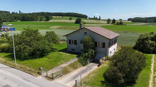 PETITE MAISON A RENOVER, EN BORDURE DE ZONE AGRICOLE 2