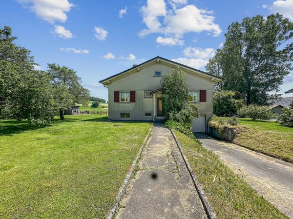PETITE MAISON A RENOVER, EN BORDURE DE ZONE AGRICOLE 15