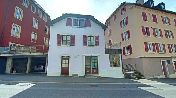 Jolie maison à rénover / transformer avec potentiel constructif additionnel 2