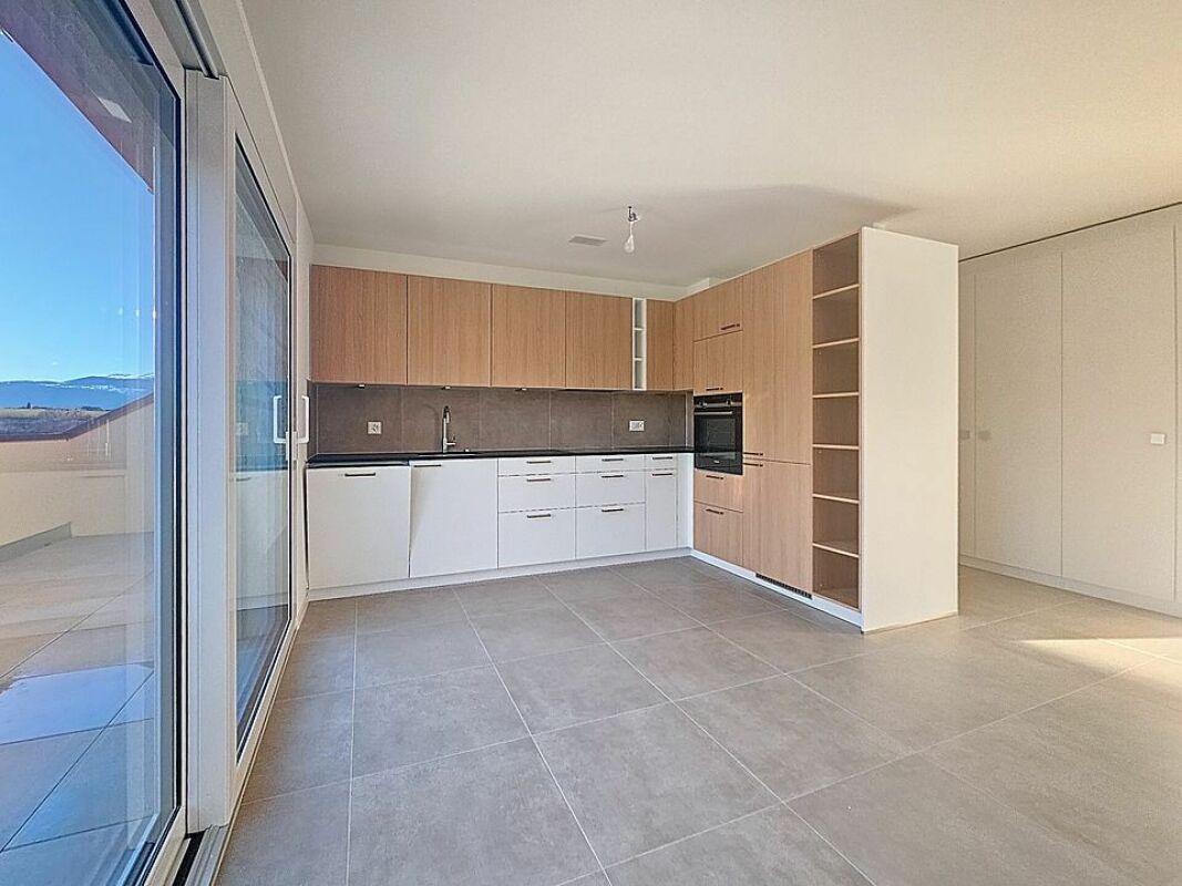 Très bel appartement de 4.5 pces neuf (Lot 9)