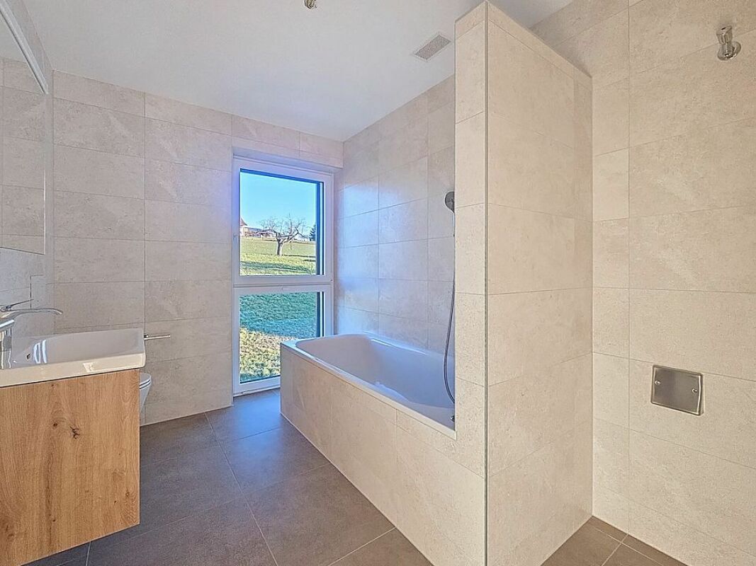 Très bel appartement de 4.5 pces neuf (Lot 9)