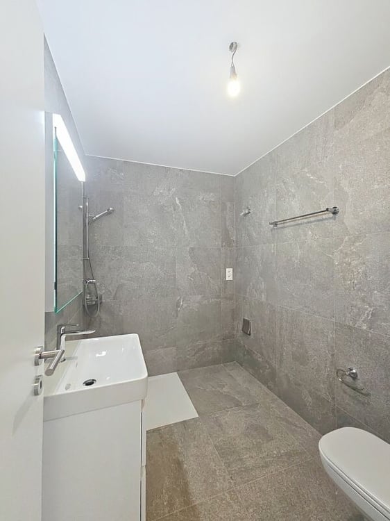 Nouvelle construction 2.5 pièces haut standing 8