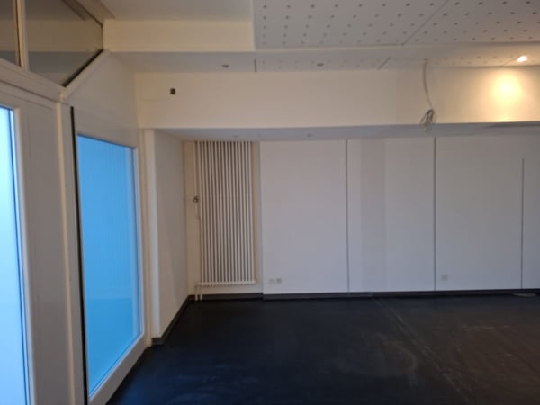 Magnifique local commercial d'environ 111 m2 10