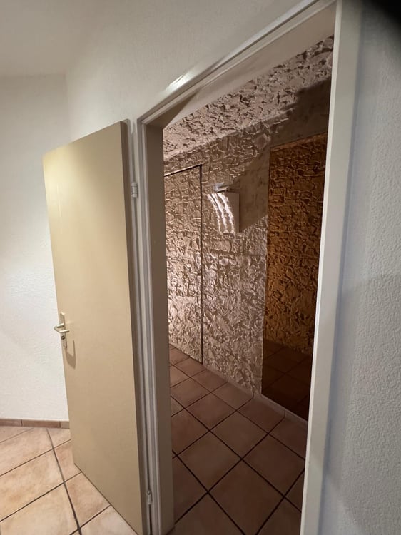 Magnifique local commercial d'environ 111 m2 17