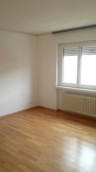 Très bel appartement de 2.5 pièces au 4ème étage 2