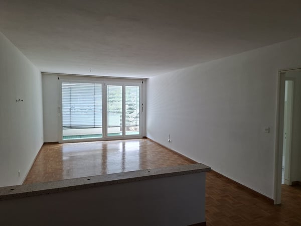 Appartement de 3.5 pces disponible de suite avec belle vue 1