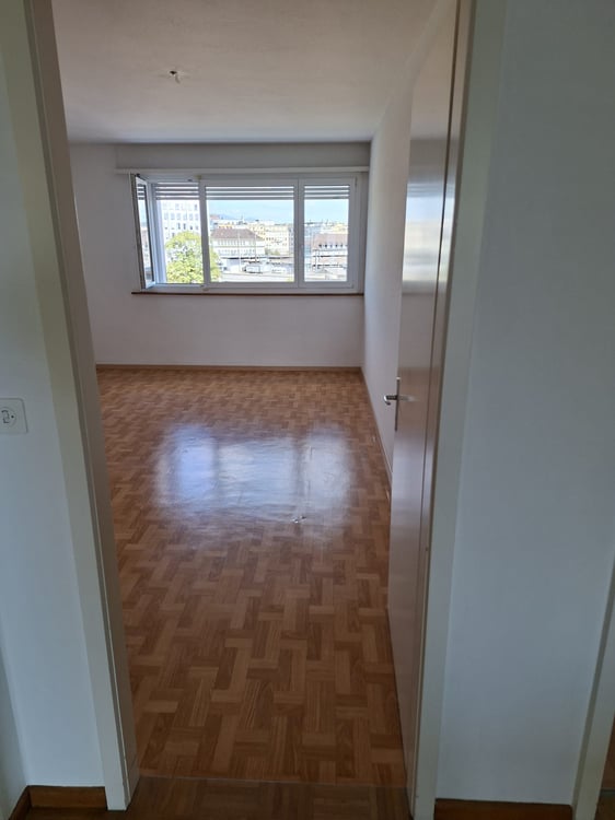 Appartement de 3.5 pces disponible de suite avec belle vue 3