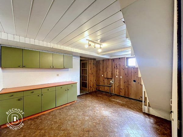 Charmantes Haus, das renovierungsbedürftig ist – sofort verfügbar 32