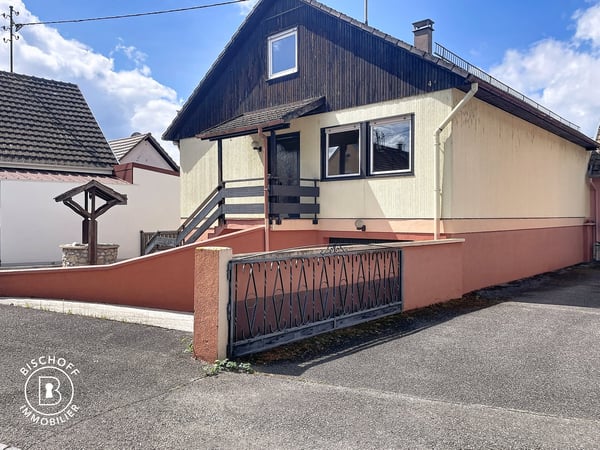 Charmantes Haus, das renovierungsbedürftig ist – sofort verfügbar 2
