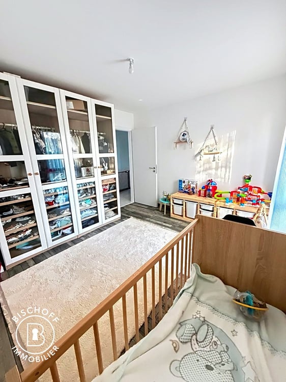 Modernes Einfamilienhaus in Rixheim – 5 Zimmer, Garage & Garten sofort verfügbar 12