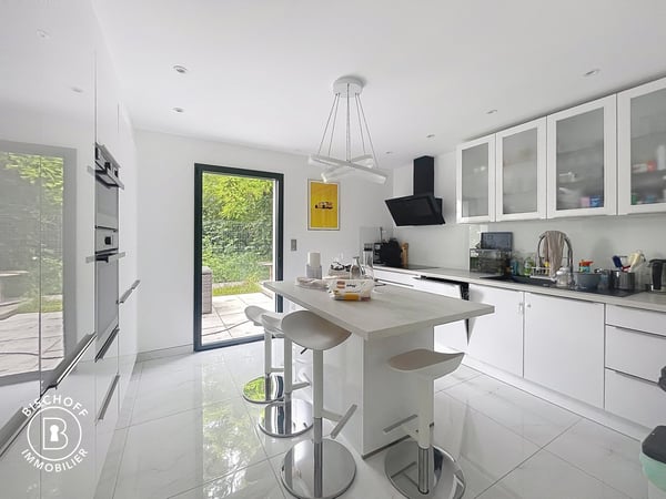 Modernes Einfamilienhaus in Rixheim – 5 Zimmer, Garage & Garten sofort verfügbar 2