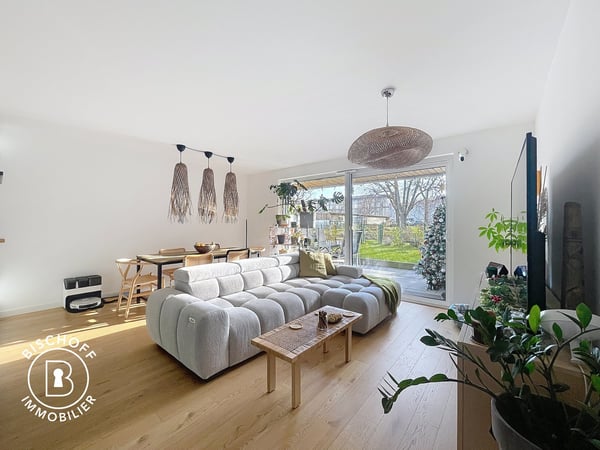 Außergewöhnliche Wohnung im Erdgeschoss 1