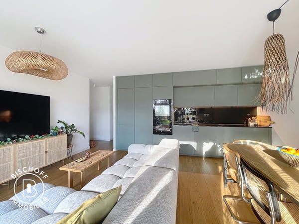 Außergewöhnliche Wohnung im Erdgeschoss 16