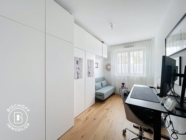 Außergewöhnliche Wohnung im Erdgeschoss 11