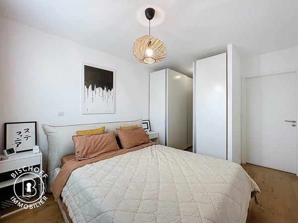 Außergewöhnliche Wohnung im Erdgeschoss 9