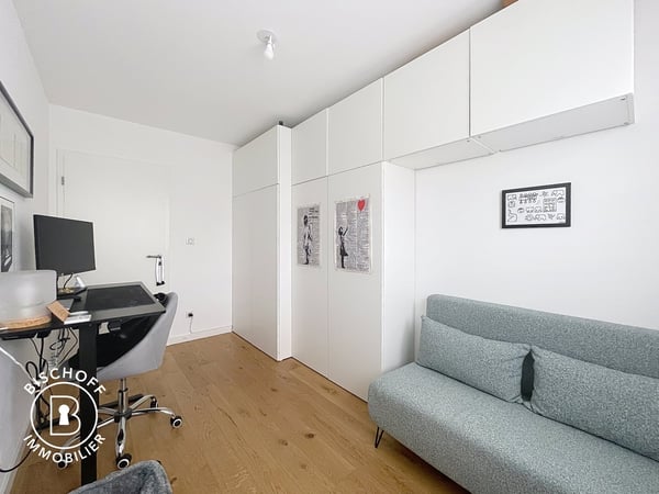 Außergewöhnliche Wohnung im Erdgeschoss 12