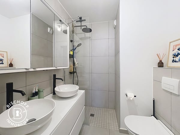 Außergewöhnliche Wohnung im Erdgeschoss 10