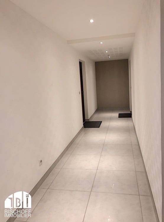 Helle 4-Zimmer-Wohnung mit Balkon und Aufzug in Village-Neuf – sofort verfügbar! 12