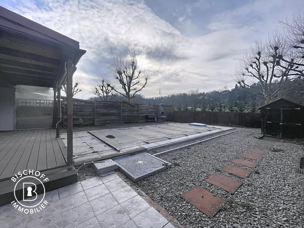 Haus mit Pool, nahe der Grenze 18