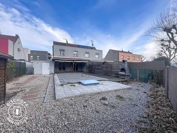 Haus mit Pool, nahe der Grenze 19