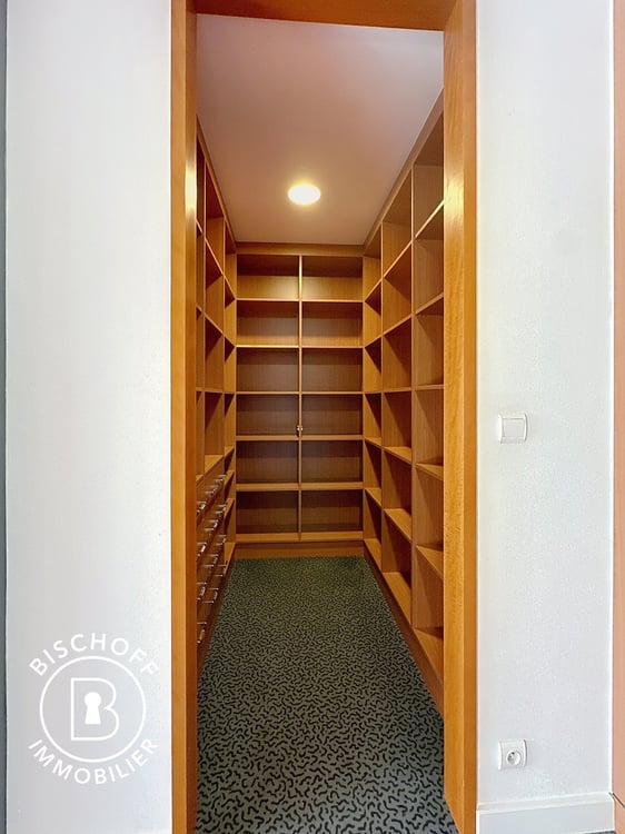 Moderne Bürofläche im Herzen von Saint-Louis 9