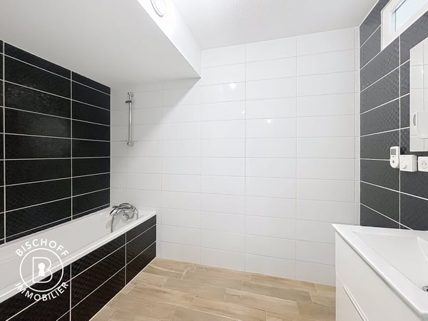 Moderne 3-Zimmer-Wohnung mit Balkon in Saint-Louis 10