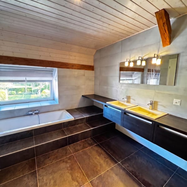 Magnifique appartement/maison de village avec grand jardin 8