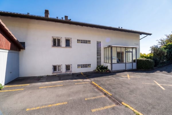 Appartement avec grand jardin et vue panoramique sur le lac 4