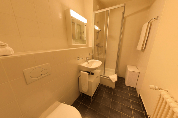 Modern Fully Furnished Studio near University of Geneva & HUG - Plainpalais, Geneva 5