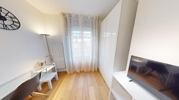 Comfortable Studio in Eaux-Vives | Washer, WiFi & Great Transport Links 2