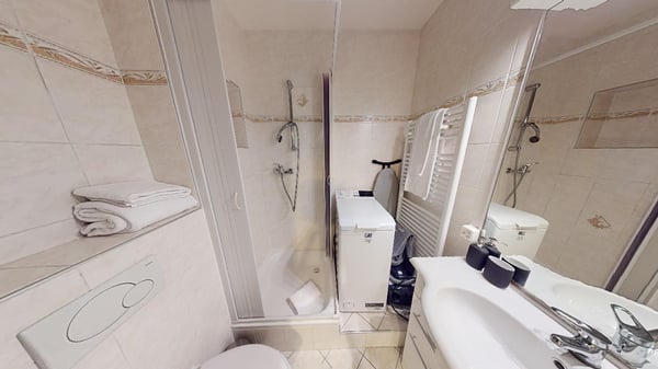 Comfortable Studio in Eaux-Vives | Washer, WiFi & Great Transport Links 7