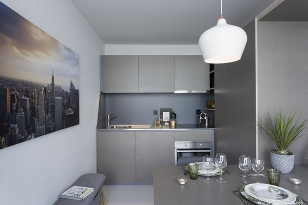 Studio meublé Premium / Furnished Premium studio 5