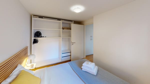Rooftop Views & Central Location: 1-Bedroom Apartment in Lausanne 22