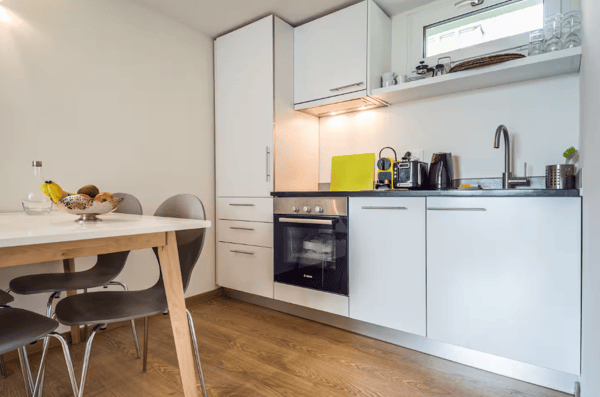 LIMITED OFFER! Rooftop Views & Central Location: 1-Bedroom Apartment in Lausanne 6