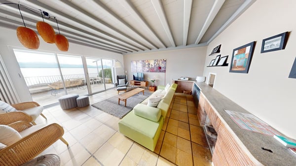 Charming 3 bedroom Lakeside House with Private Jetty - Buchillon! 4