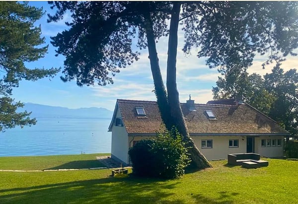 Charming 3 bedroom Lakeside House with Private Jetty - Buchillon! 24