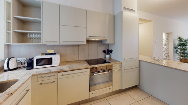 Modern 2-bed Lausanne city centre 4