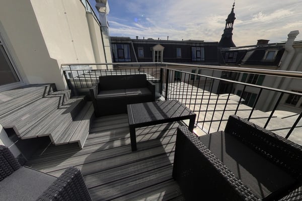 Rooftop spacious 2 Bedroom Apt with Balcony - Lausanne 9