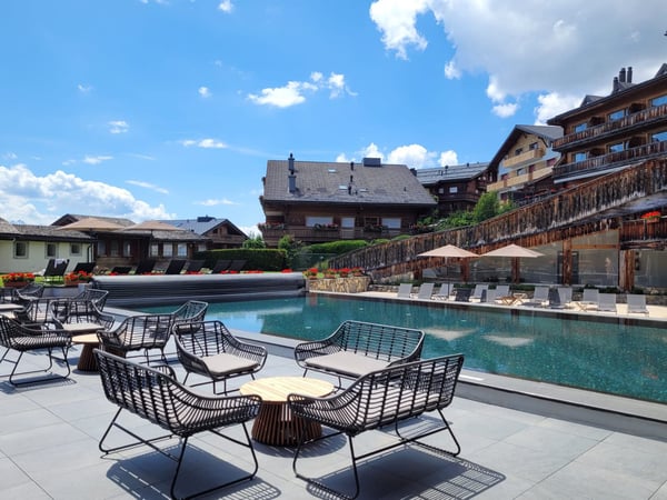 Private Jacuzzi & Mountain View Furnished Studio with Balcony - Swiss Alps Chalet 3