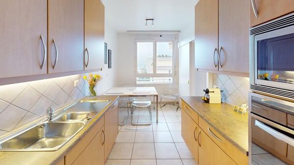 Spacious 2-Bed,2 Bath Apartment with Parking, Balcony and Lake View! 2