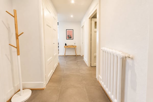 Spacious 17 m² 2-bedroom apartment - Montchoisi, quiet residential area. 12
