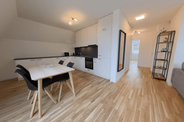 Spacious 1-Bedroom Furnished Apartment with Balcony - Central Lausanne 4