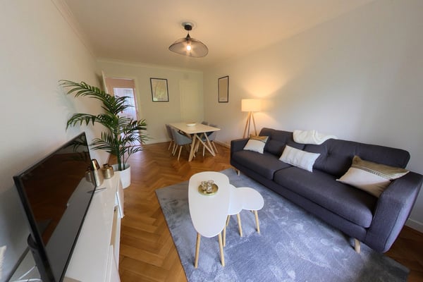 Spacious 2-Bedroom Furnished Apartment with Balcony and River Views in Geneva 2